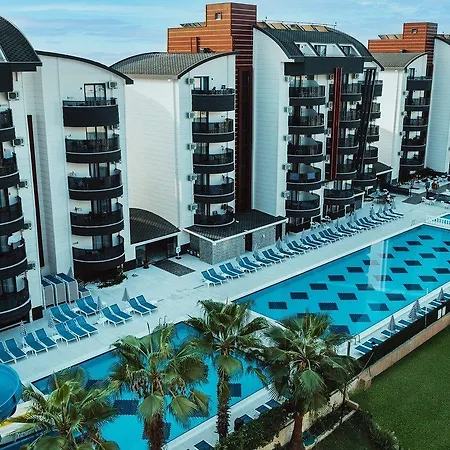 Grand Uysal Hotel